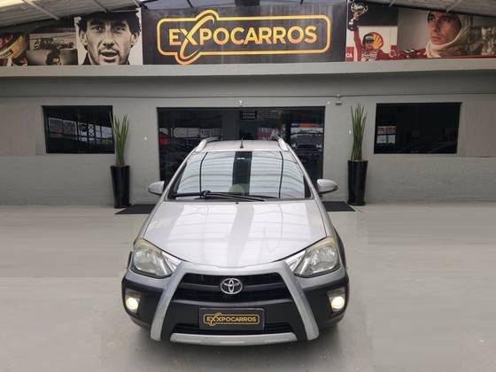 TOYOTA ETIOS CROSS 1.5 16V FLEX 4P MANUAL TOYOTA ETIOS CROSS 1.5 16V FLEX 4P MANUAL